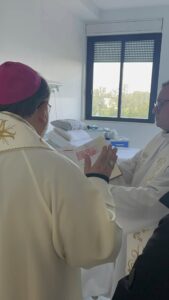 Mons. Neri visita Ospedale